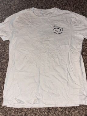 Old Navy White Short-Sleeve Graphic Tee with Small Black Chest Print